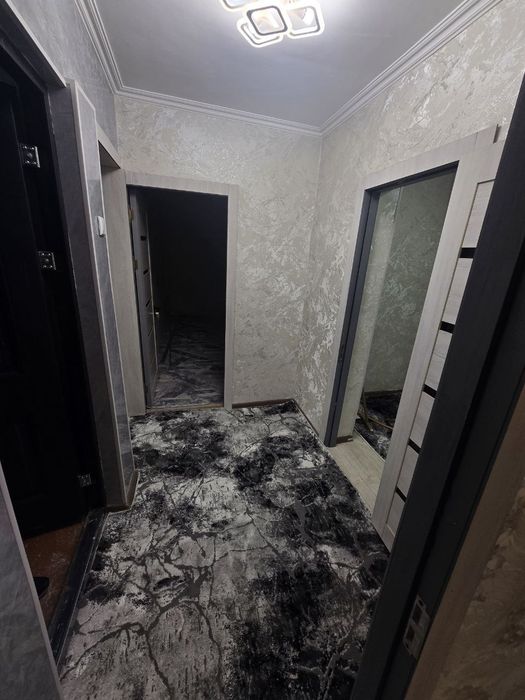 Квартира сотилади 1этаж 2хоналик   Университет