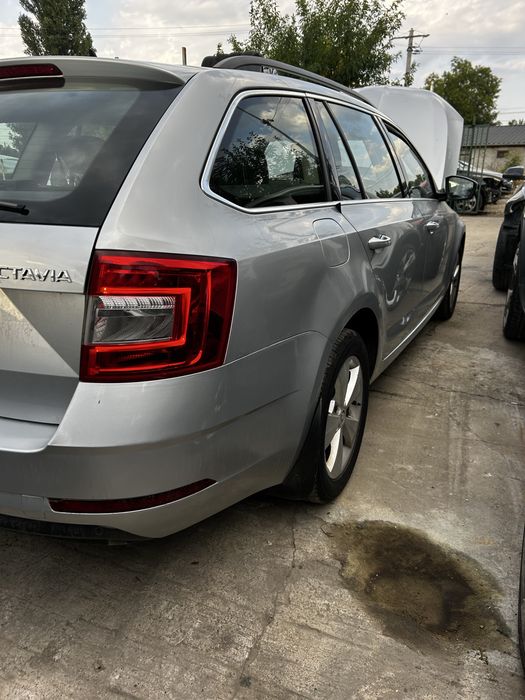 Aripă dreapta spate Skoda Octavia 3 break facelift 2018