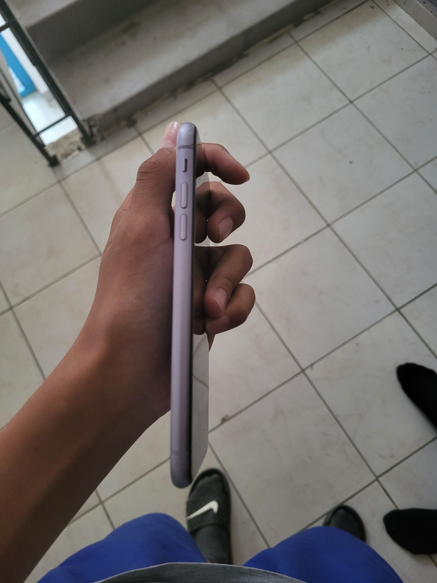 Айфон 11,Galaxy A32.