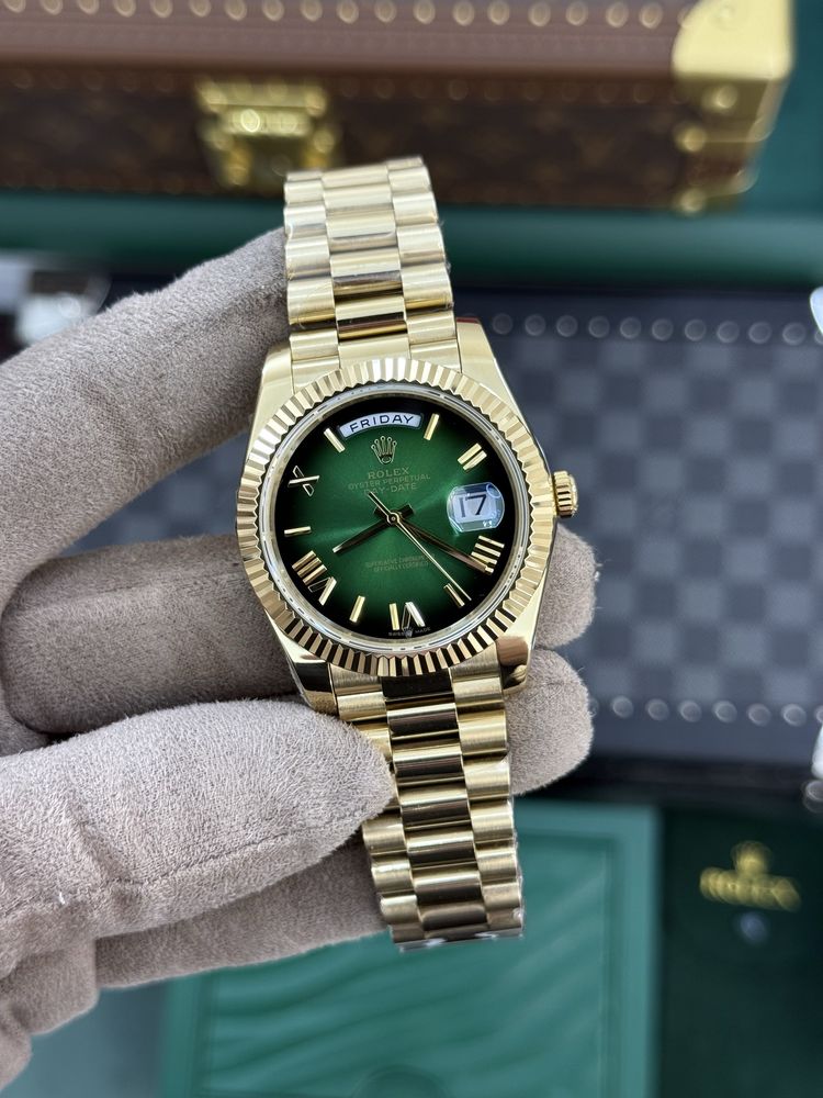 Rolex Day-Date Ombre Green ( Model 2025 )