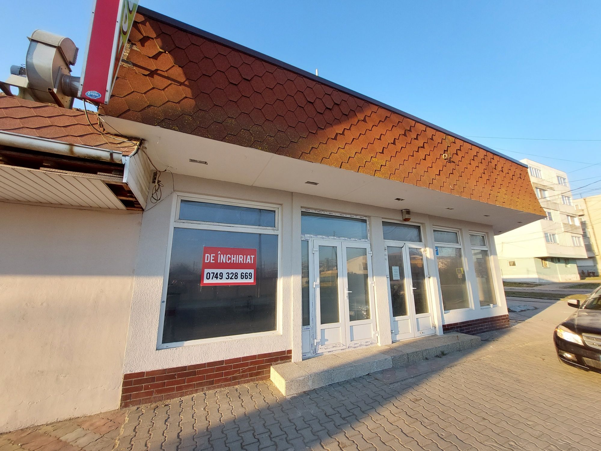 Imobil - Spațiu comercial drum european E60 - HÂRȘOVA
