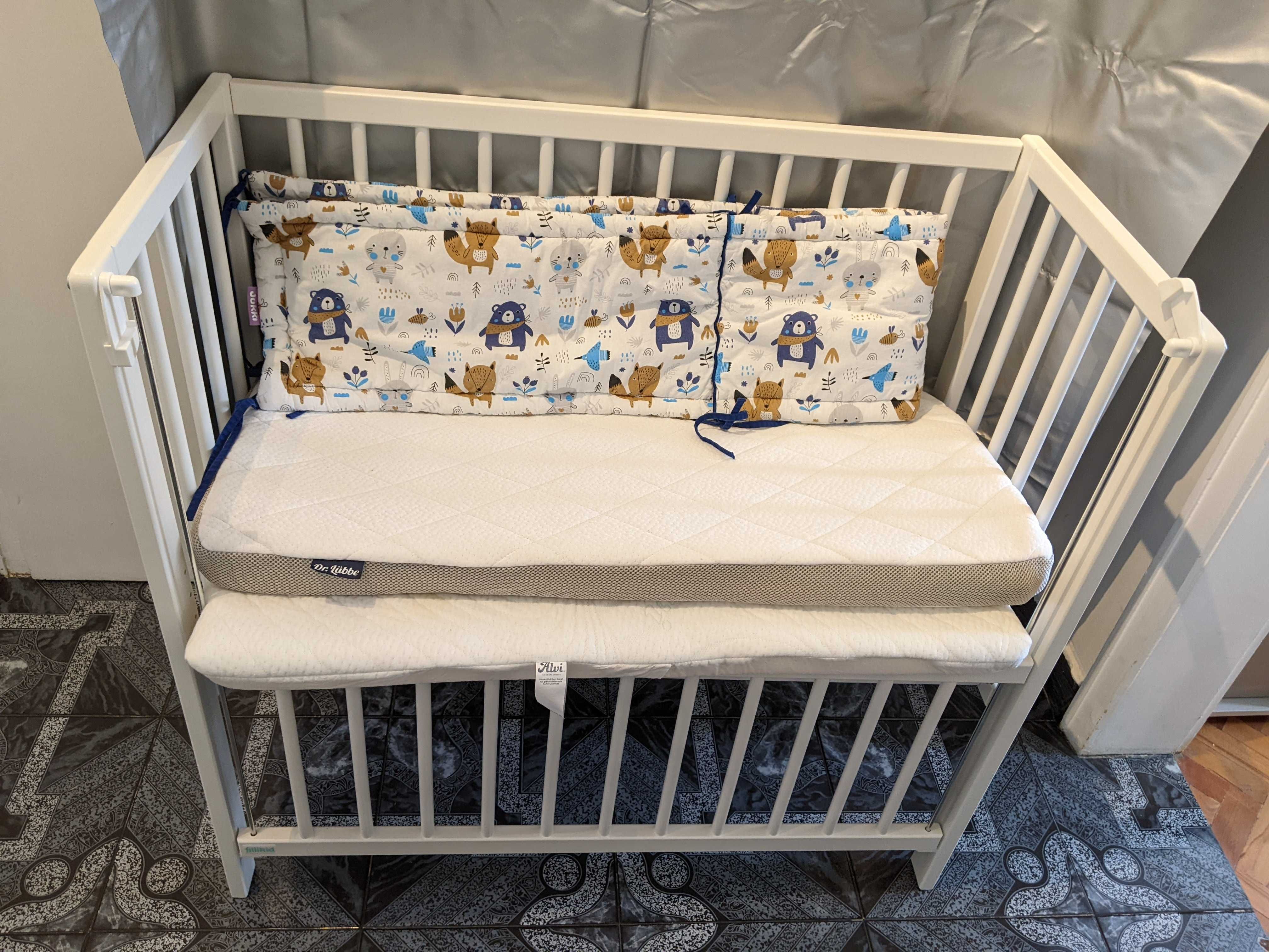 Бебешко легло тип Кошара +2матрка+3 обиколника+7 чаршафчета