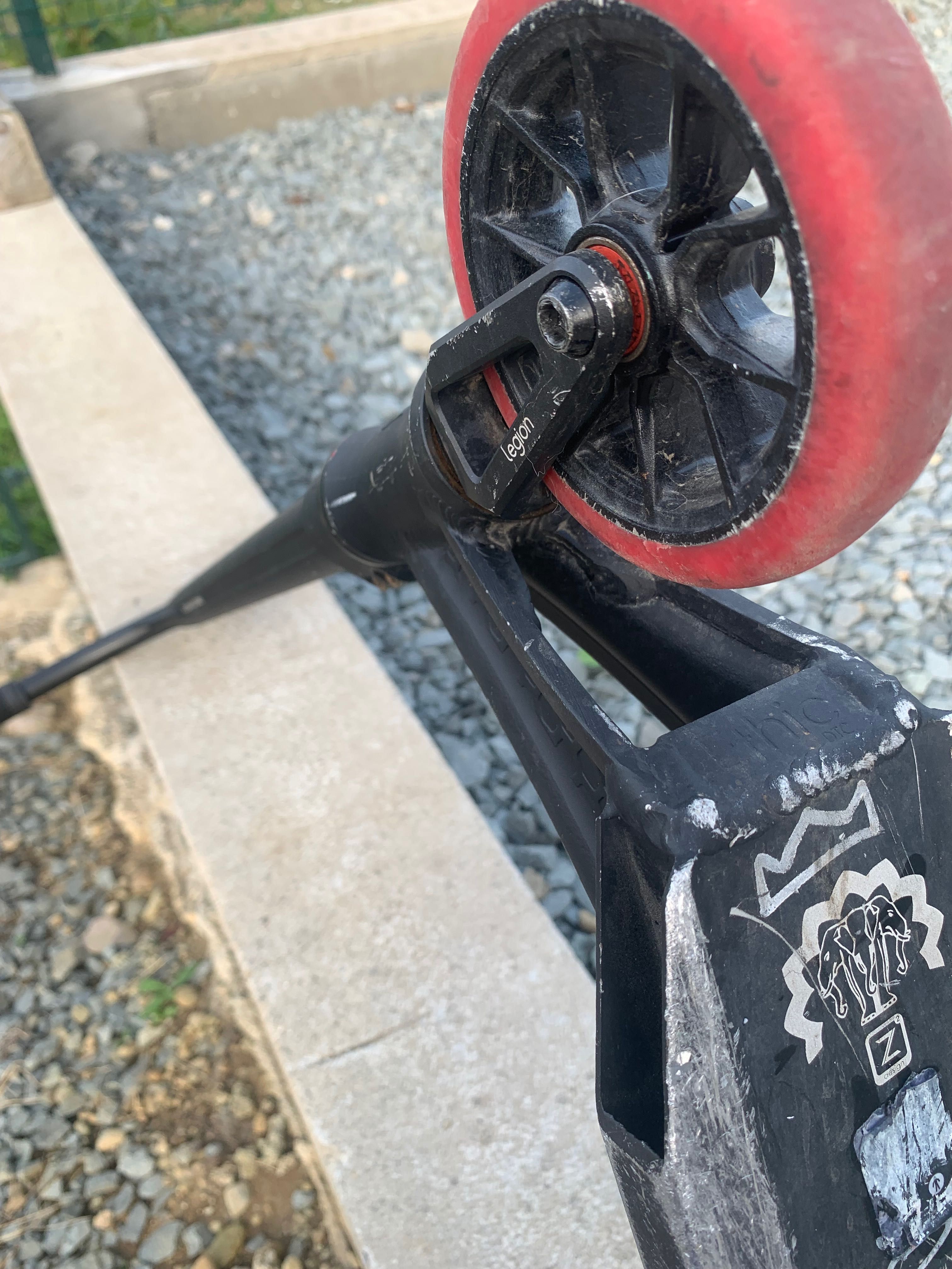 Trotineta ethic erawan v1