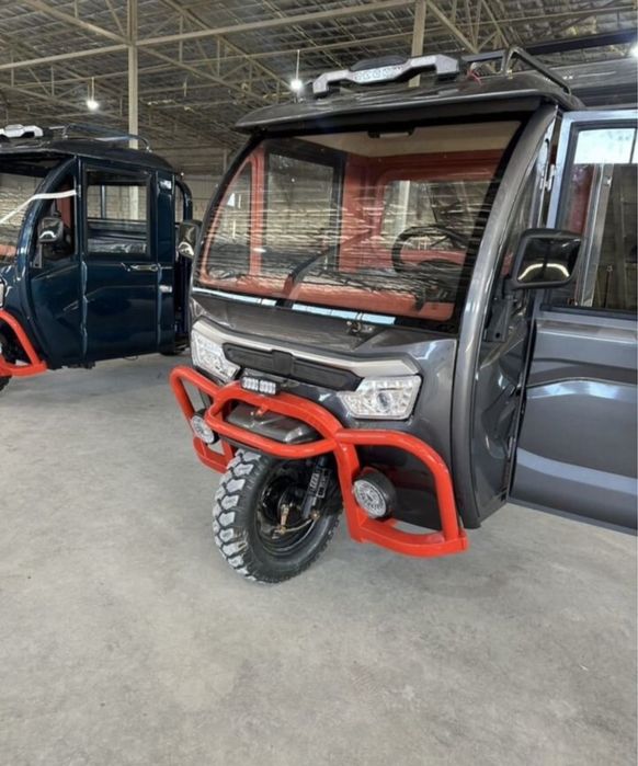 Трицикл грузовой с кабинкой Skiillmax