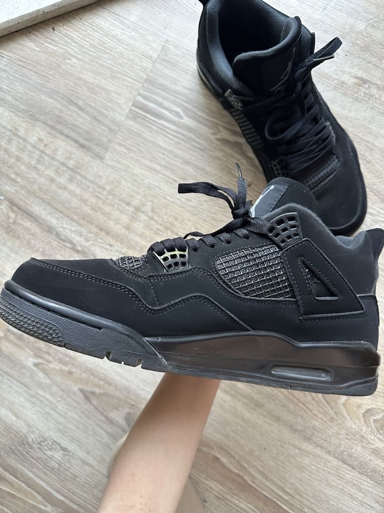 Jordan 4 Retro Black Cat (2020)