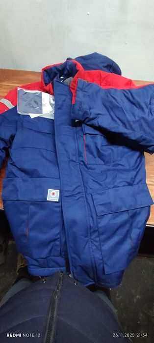 Продам зимнию спецодежду