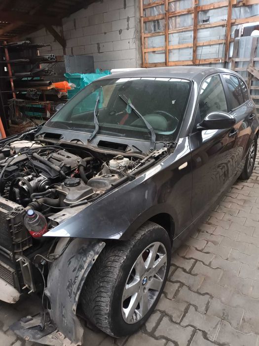 Dezmembrari BMW seria 1 320d