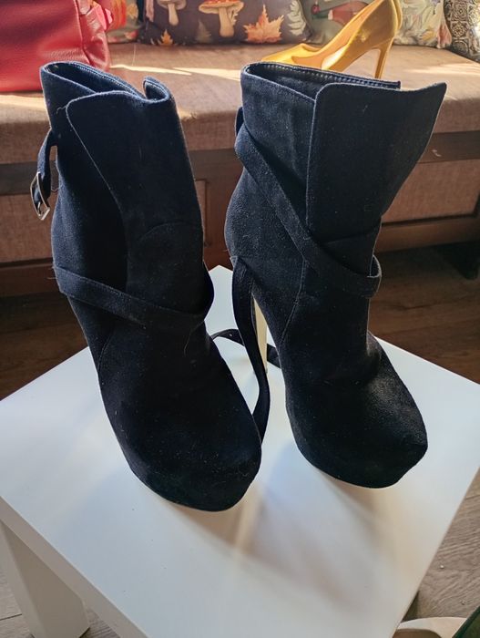 Дамски токчета 37 НОМЕР САМО ЗА 30 ЛВ