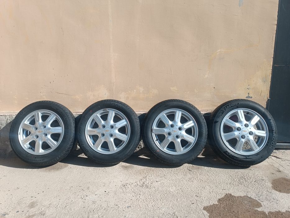 Shinalar, Balonlar, diskalari bilan, Hankook, optimo 155/70R14 gʻildir
