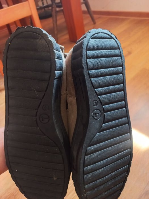 Боти Tamaris н.41,кларкове Vagabond н.40стелка 26,5см