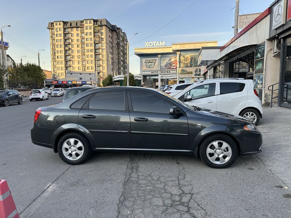 Chevrolet gentra 2023 mokriy krasska toza