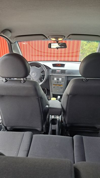 Vând Opel Meriva