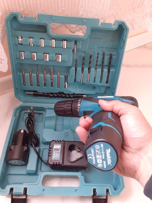 39лв  чисто нов ВИНТОВЕРТ на makita пишете или се обадете