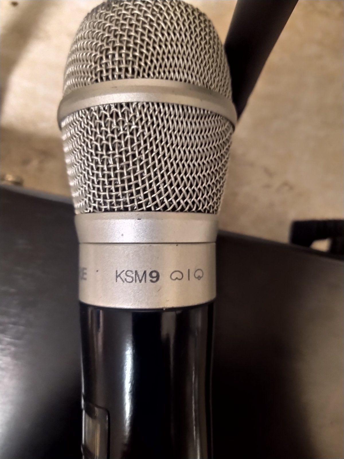 Безжичен микрофон SHURE QLXD4 /KSM9