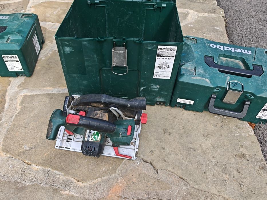 Продавам акумулаторен ъглошлайф  metabo