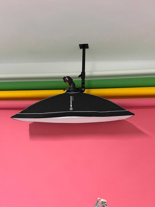 Doua suporturi / Brat prindere tavan sau perete - studio foto / video