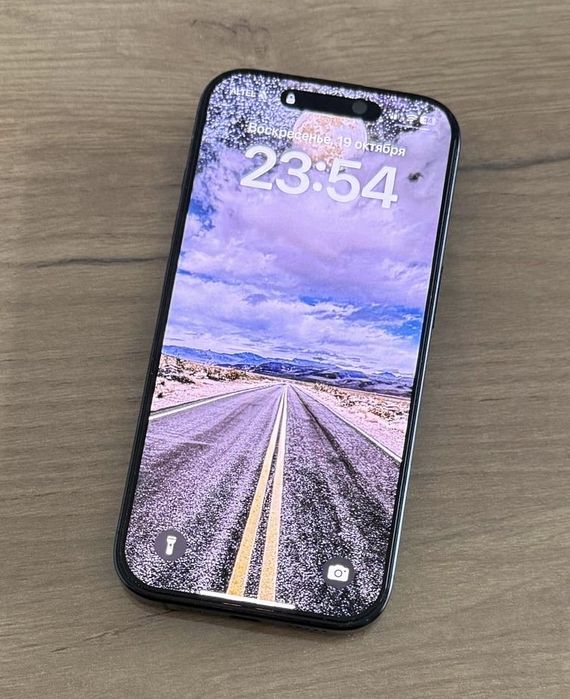 Обменяю Iphone 16 pro Black 128gb E-sim