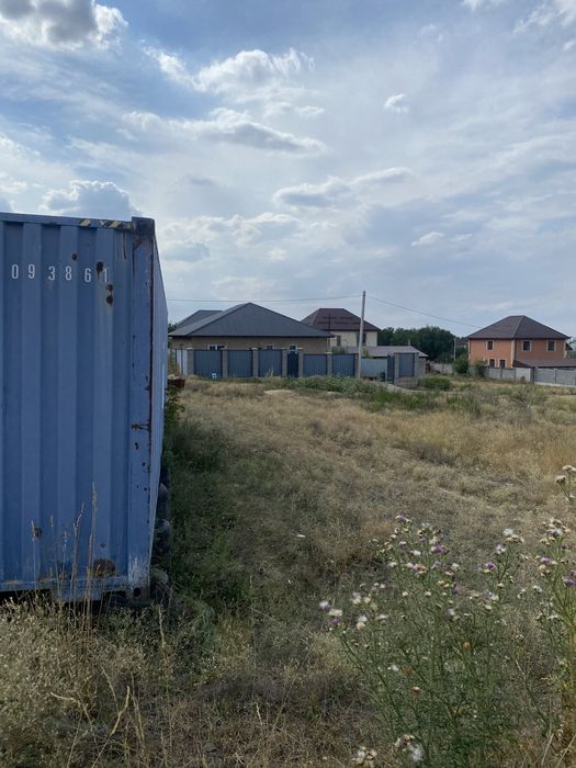 Продам участок с контейнером