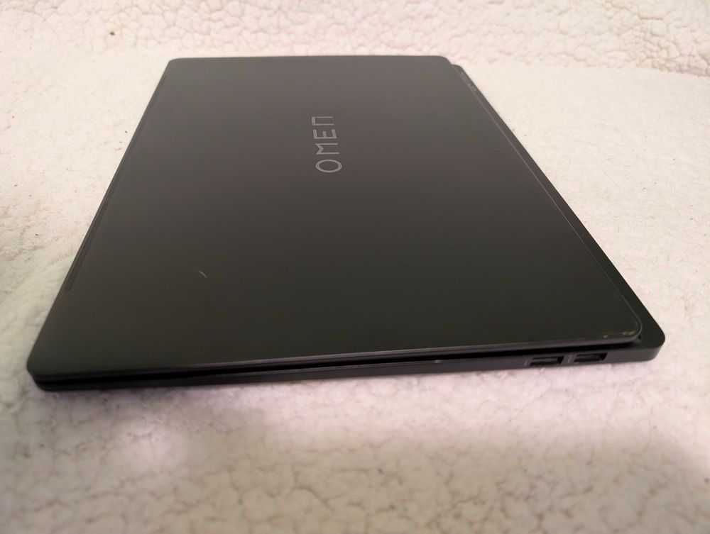 HP Omen Transcend 14 OLED / Ultra 9 185H /4070/32gb / 1 terra крайна