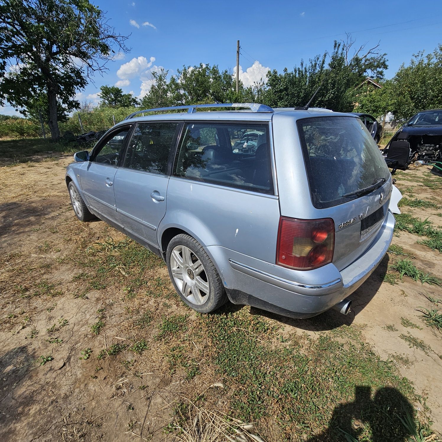 Пасат Б5.5  2.5 150к.с 2003г на части само .