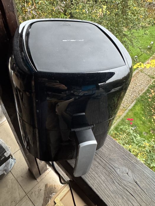 Friteuza cu aer cald nou nu porneste nu stiu ce ade