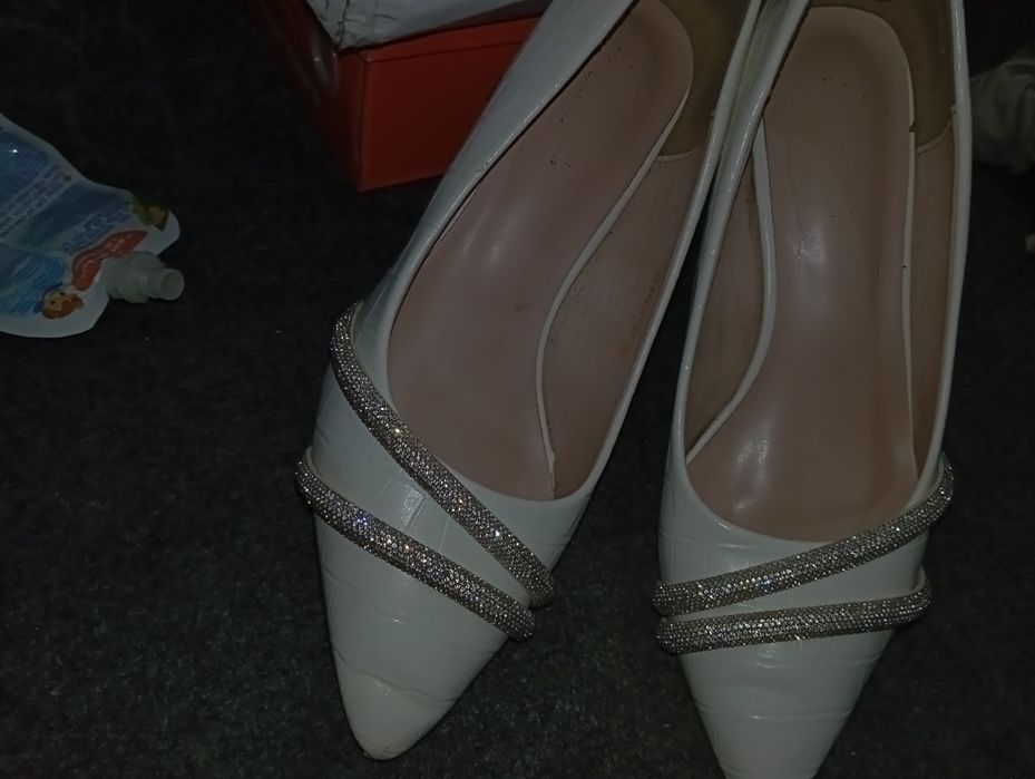 Белые туфли женские