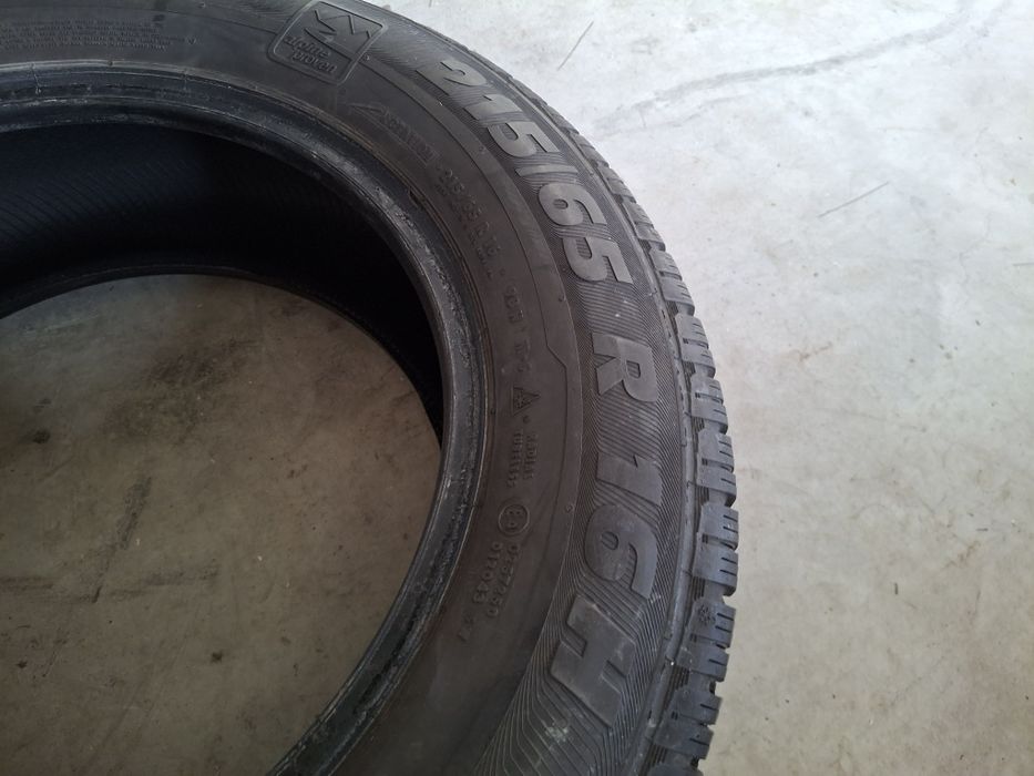4 Anvelope de iarnă 215 65 r16 Semperit