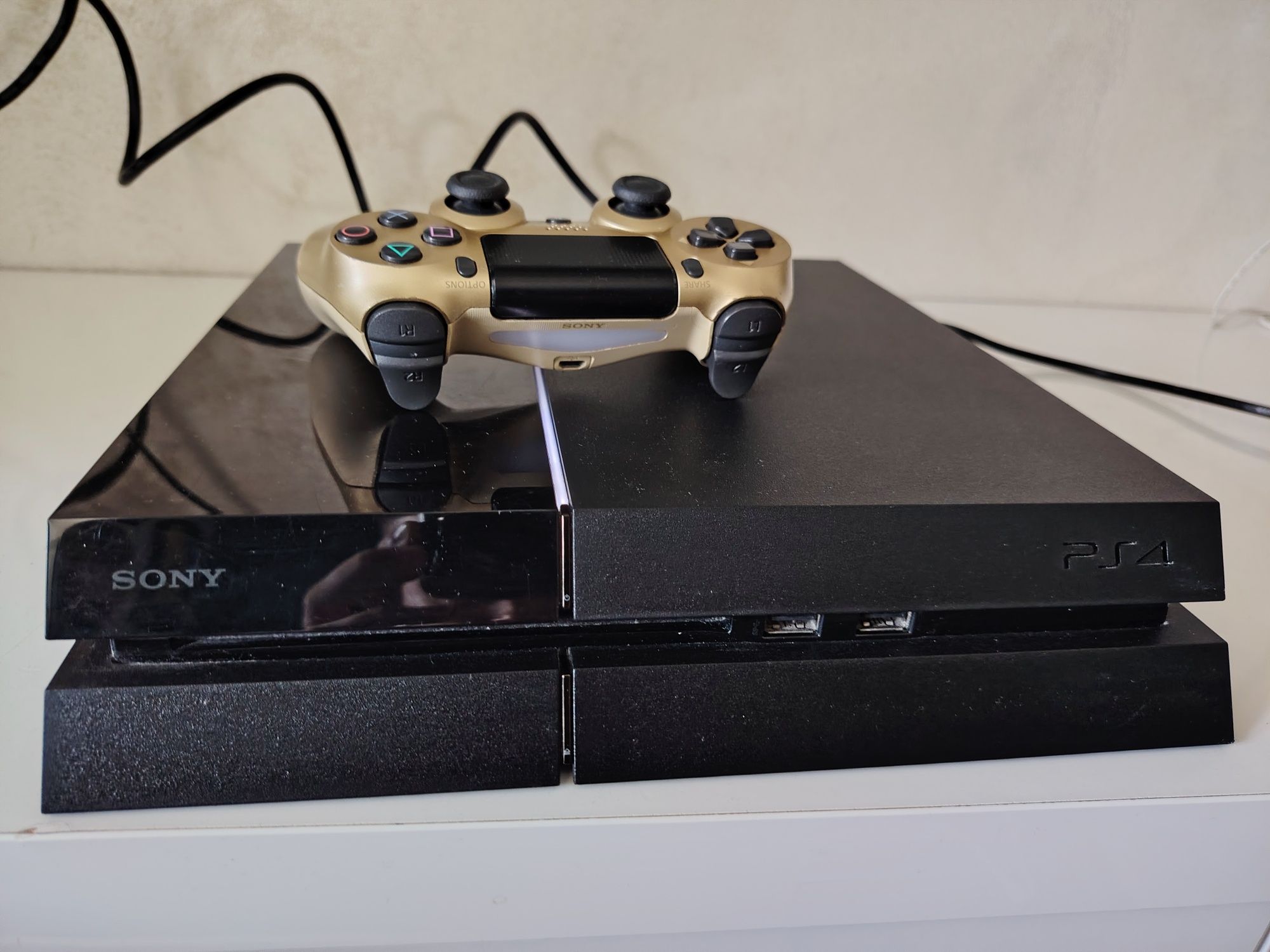 Consola PS4 500GB 10 Jocuri Controller V2 Original Sony