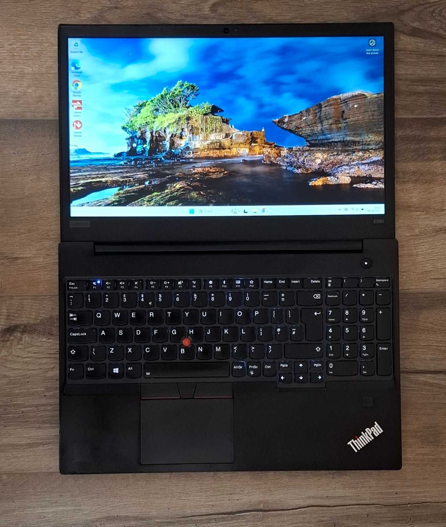 15,6 "Lenovo ThinkPad E590 | Intel i7 8565U | 16GB | 256GB |
