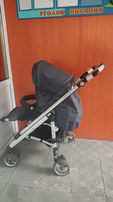 Продам хорошую коляску bebycomfort.