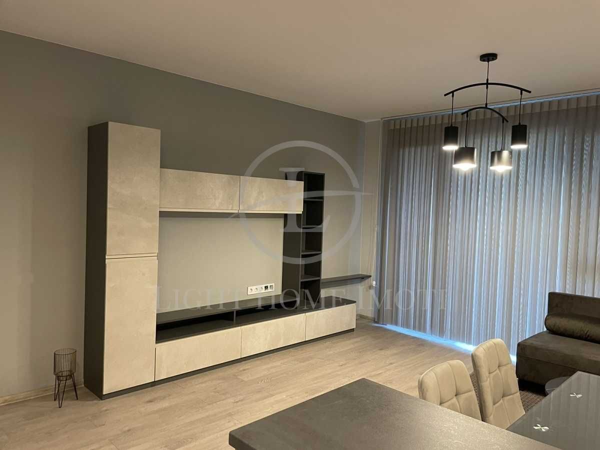 Продава се Двустаен апартамент в Пловдив, Христо Смирненски - 99 кв.м за 1904 €/кв.м - Снимка #1