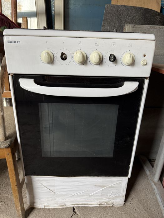 Продам газовую плиту