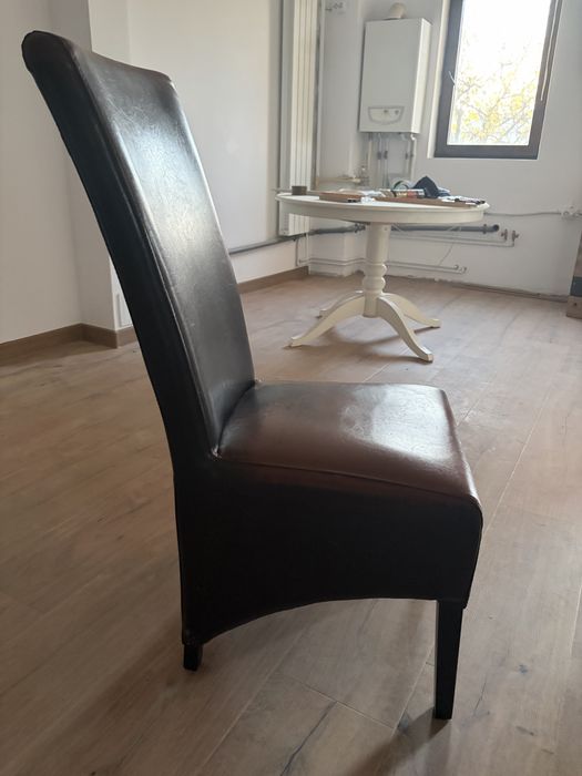 4 Scaune din piele!!!