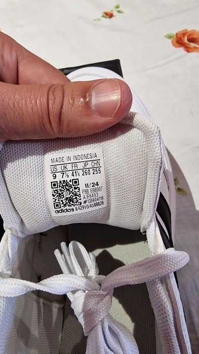 Adiddas Courtblock 41.5 "