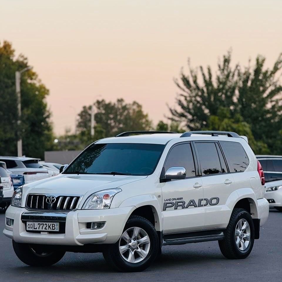Toyota Prado 120.
