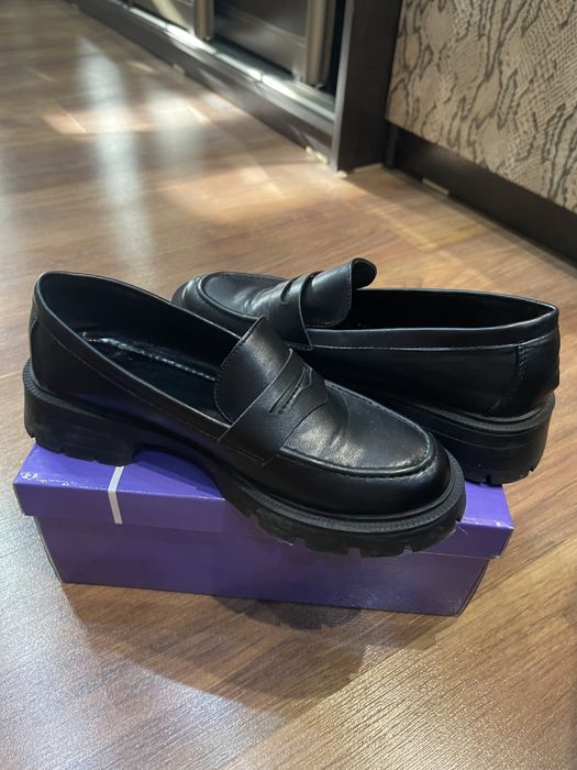 Туфли женские р.37 экокожа почти новые