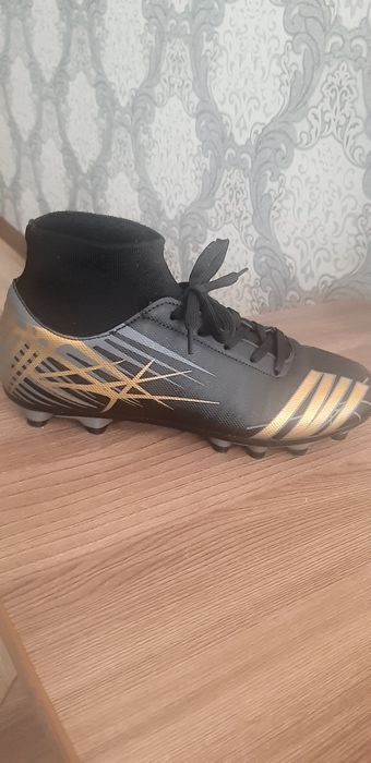 Продам бутсы НОВЫЕ