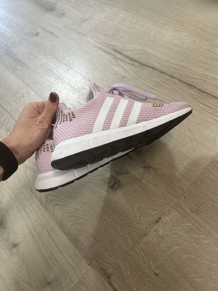 Adidas маратонки тип чорап