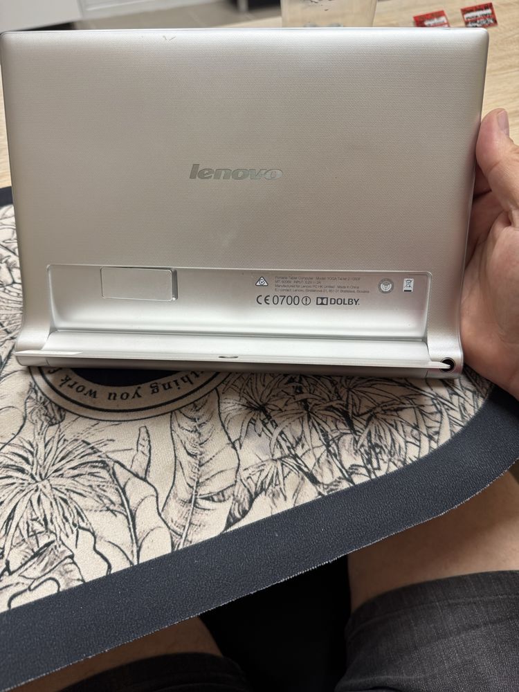 Таблет Lenovo Yoga Tablet 2 - 1050F 2/32gb