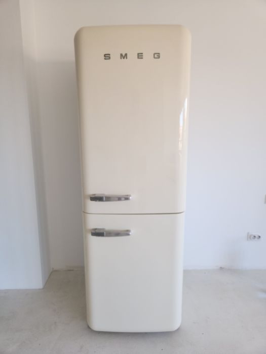 Хладилник с фризер SMEG