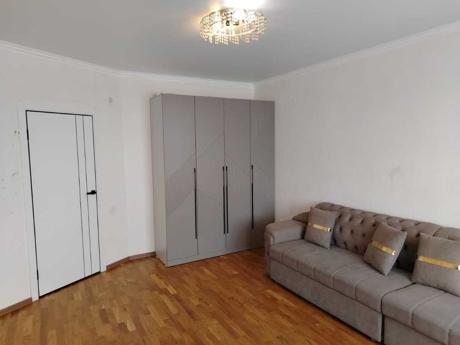 14,6 млн, 50 кв. метров, однокомнатная, новый дом, есть гардероб 7/9эт