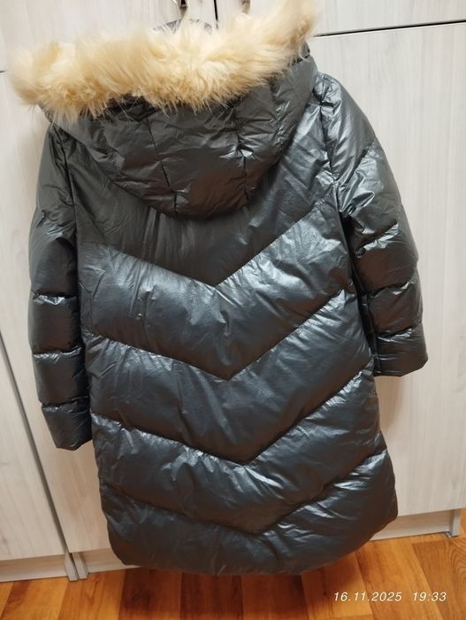 Продается куртка для девочек
