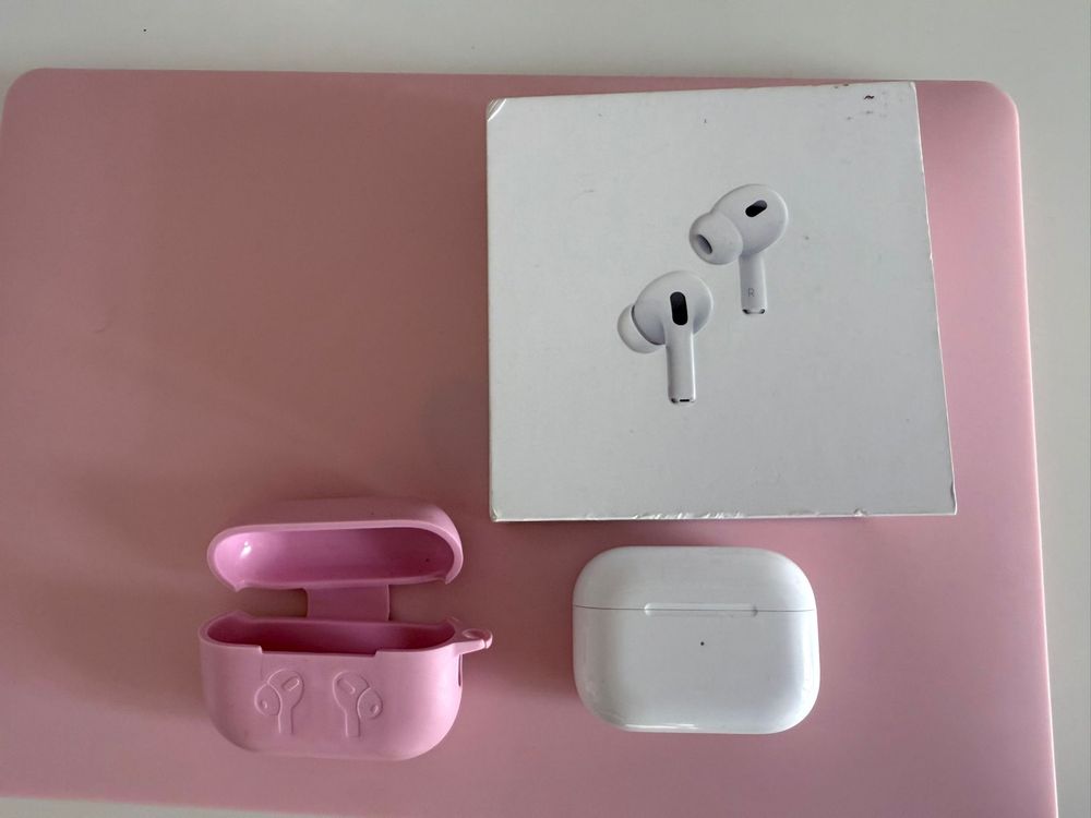 Продам кейс airpods pro 2