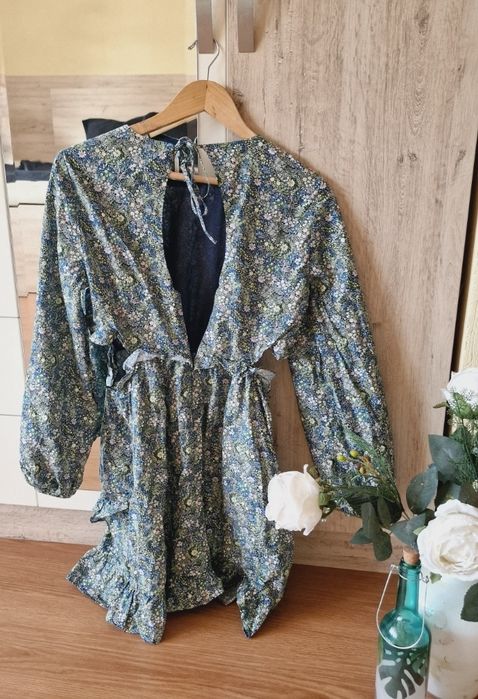 3 броя Рокля Зара флоралнен мотив и червена