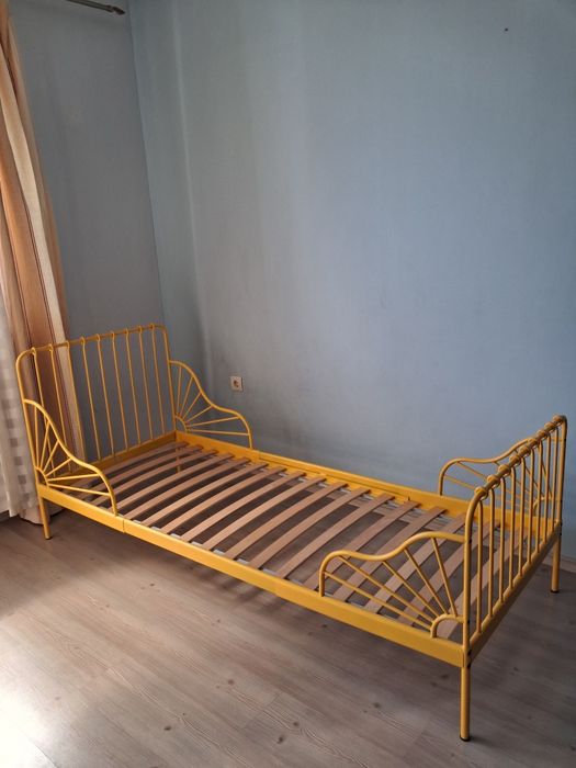 Продавам 2 детски легла от Икея