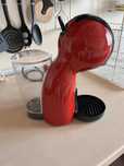 Продавам кафе машина Nescafé Dolce Gusto