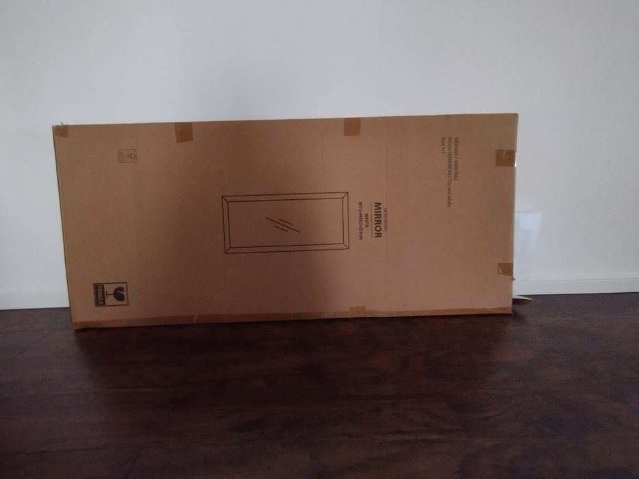 De vânzare oglinda superba