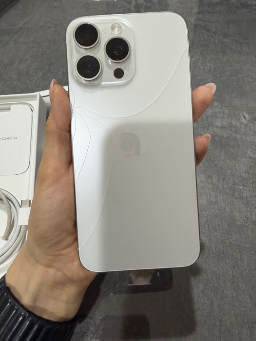 Vand Iphone 15 pro max 256 GB