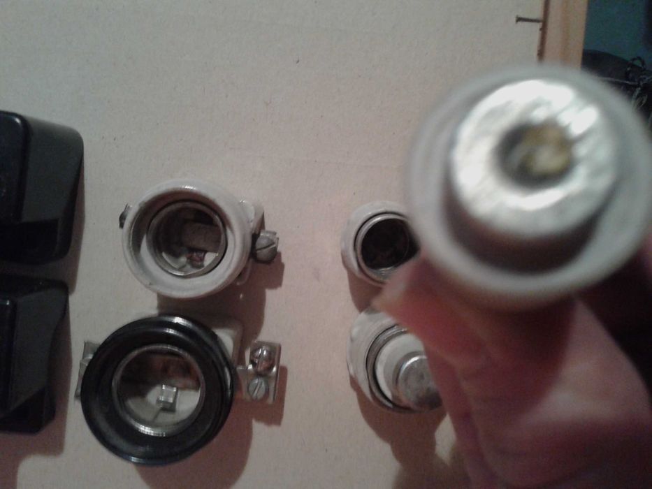 Комплект Витлови Бушони с външни бакелитови предпазители плюс бонус.