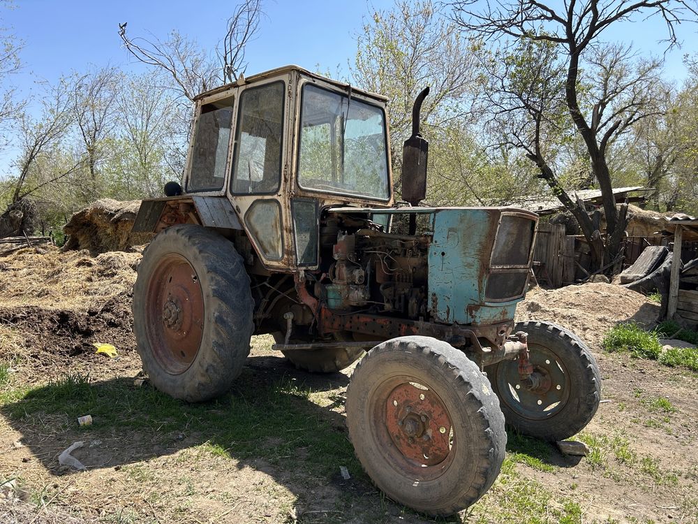 ЮМЗ.6. Сатылады. 1993 жылғы